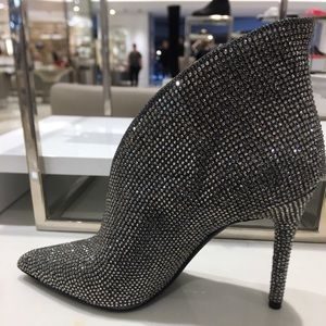 Meet your Posher, Karla